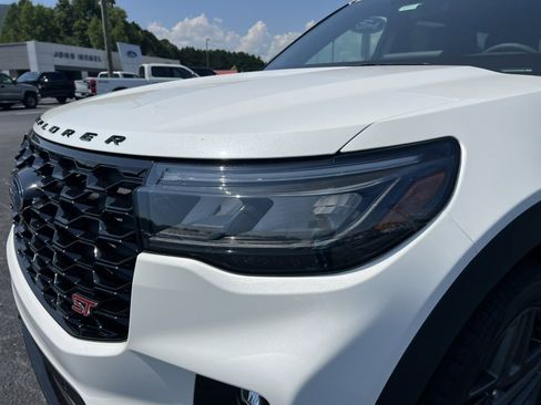 New 2025 Ford Explorer ST w/ Sun And Sound Package image 9