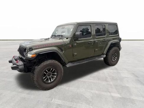 Used 2024 Jeep Wrangler Unlimited Rubicon AWD/4WD image 2