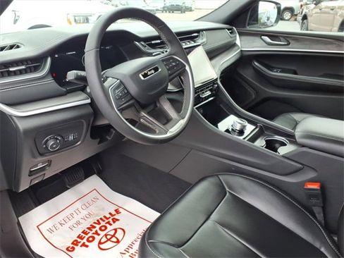 Used 2024 Jeep Grand Cherokee L Limited w/ Black Appearance Package image 14