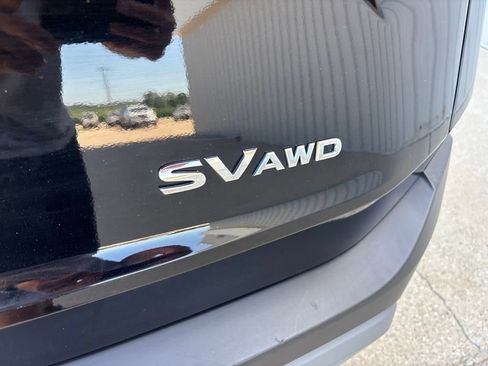 Used 2021 Nissan Rogue SV image 8