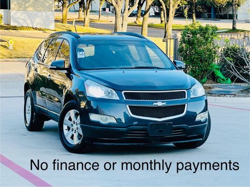 Used 2009 Chevrolet Traverse LT FWD image 1