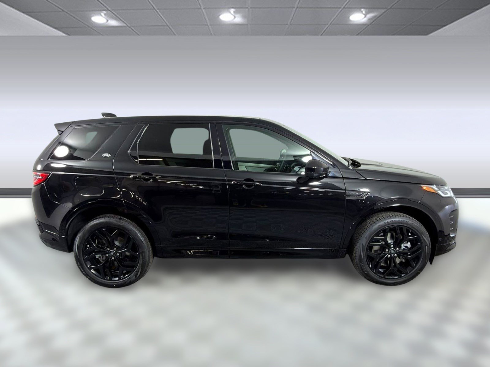 Used 2026 Land Rover Discovery Sport Landmark AWD/4WD image 8