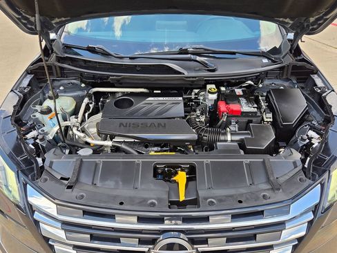 Used 2024 Nissan Rogue SV FWD image 28