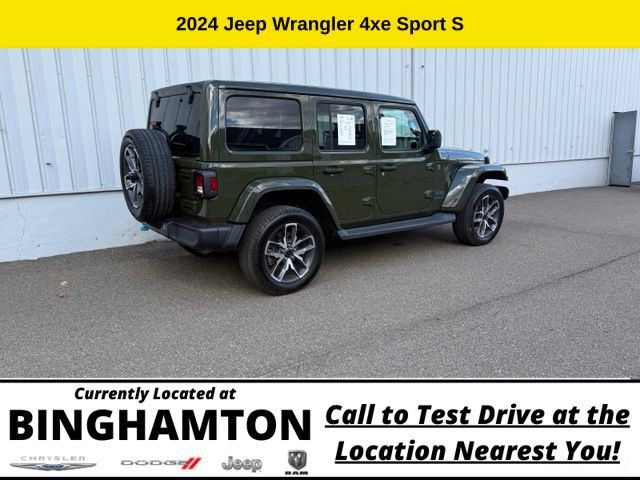 Used 2024 Jeep Wrangler Unlimited w/ Convenience Group AWD/4WD image 6