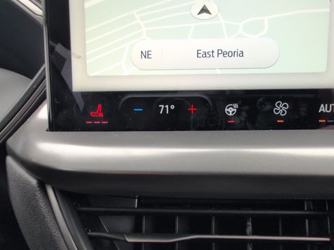 Used 2024 Ford Escape SE image 30