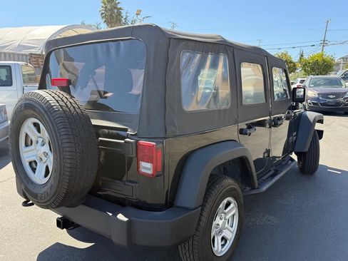Used 2016 Jeep Wrangler Unlimited Sport w/ Connectivity Group AWD/4WD image 2