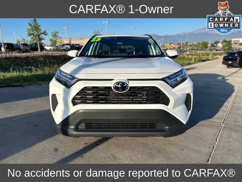 Used 2025 Toyota RAV4 XLE AWD/4WD image 2