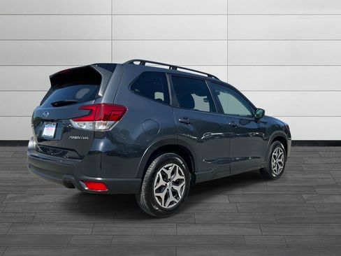 Certified 2024 Subaru Forester Premium AWD/4WD image 3