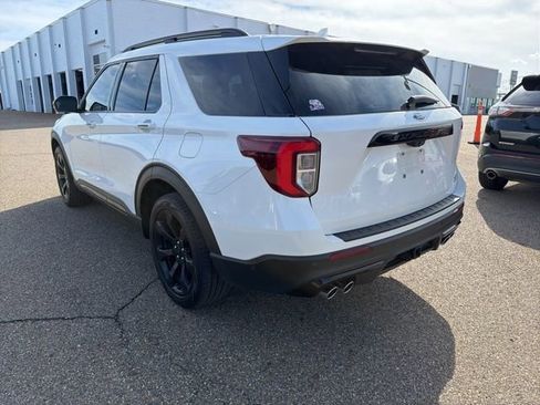 Used 2022 Ford Explorer ST w/ Equipment Group 401A image 4
