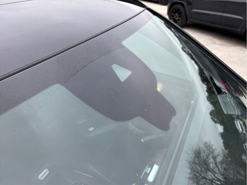 Used 2020 Mercedes-Benz GLE 450 4MATIC w/ AMG Line Exterior image 12