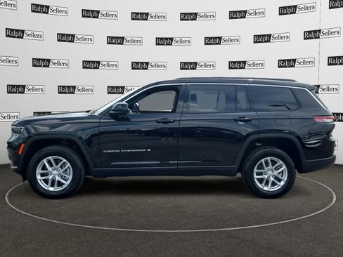 Certified 2025 Jeep Grand Cherokee L Laredo RWD image 3