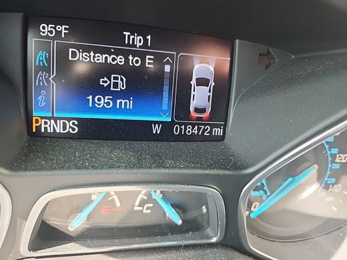 Used 2016 Ford Escape SE w/ SE Chrome Package FWD image 3