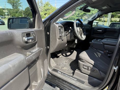 Used 2022 Chevrolet Silverado 1500 Custom AWD/4WD image 15
