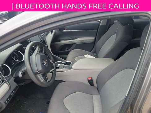 Used 2022 Toyota Camry LE FWD image 10