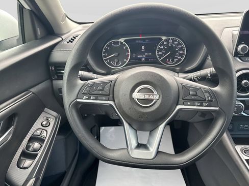 Used 2024 Nissan Sentra SV FWD image 18