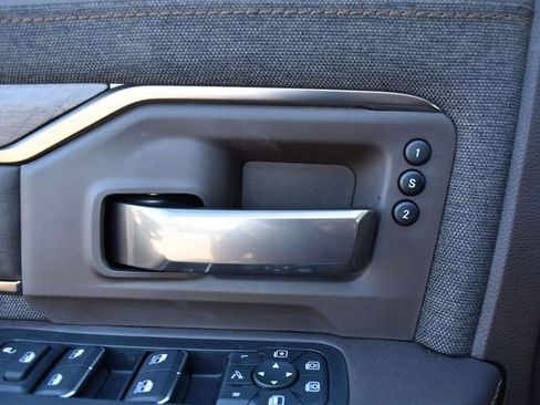 New 2026 RAM 2500 Limited image 19