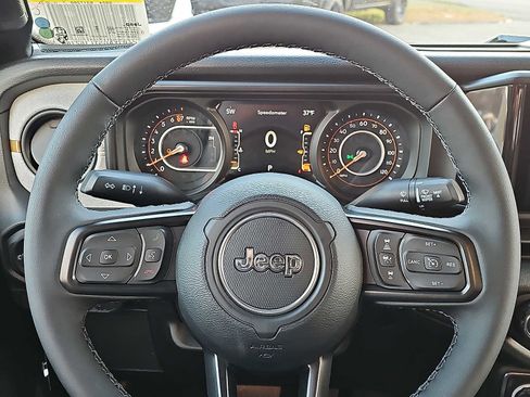 New 2026 Jeep Gladiator Sport image 13