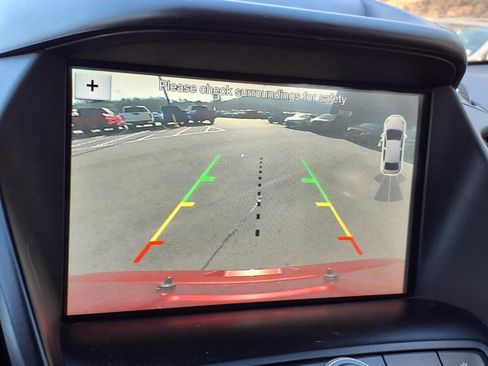 Used 2019 Ford Escape SEL image 18