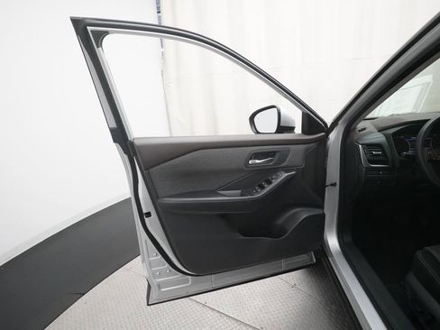 Used 2023 Nissan Rogue SV AWD/4WD image 27