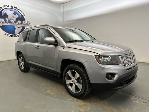 Used 2016 Jeep Compass High Altitude AWD/4WD image 12