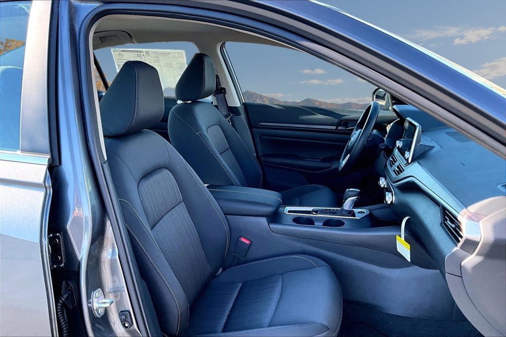 New 2026 Nissan Altima 2.5 SV FWD image 10