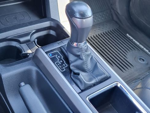 Used 2018 Toyota Tacoma Limited AWD/4WD image 27
