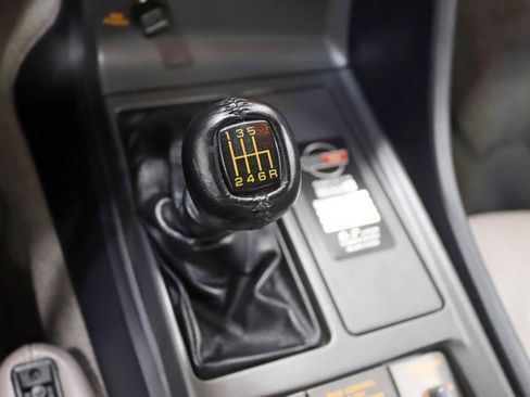 Used 1990 Chevrolet Corvette ZR-1 image 22