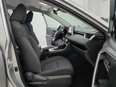 Certified 2023 Toyota RAV4 LE image 29