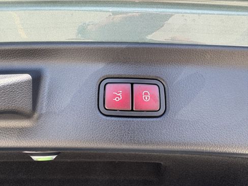 New 2026 Mercedes-Benz S 580e 4MATIC Sedan image 15