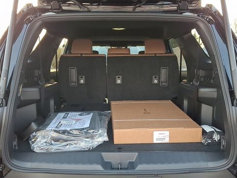 New 2025 Toyota 4Runner Limited image 19