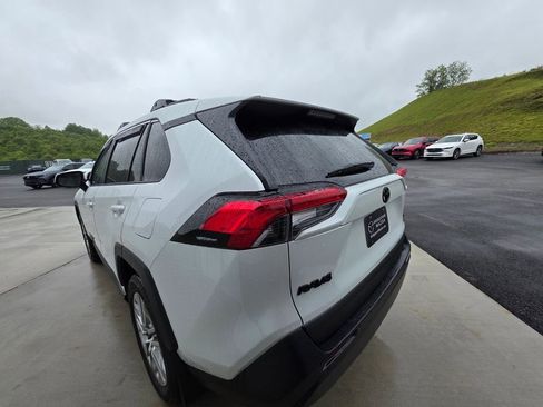 Used 2025 Toyota RAV4 XLE Premium w/ Weather Package AWD/4WD image 7
