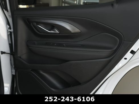 Used 2024 GMC Terrain SLT w/ Infotainment Package II AWD/4WD image 37