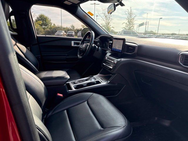 Used 2020 Ford Explorer XLT w/ Equipment Group 202A AWD/4WD image 9