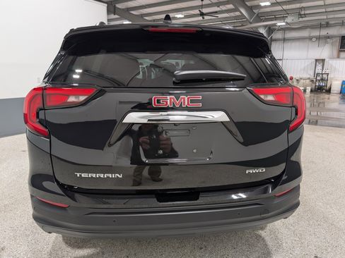 Used 2020 GMC Terrain SLE w/ Driver Convenience Package AWD/4WD image 9