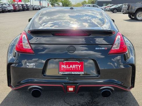 Used 2015 Nissan 370Z NISMO image 6