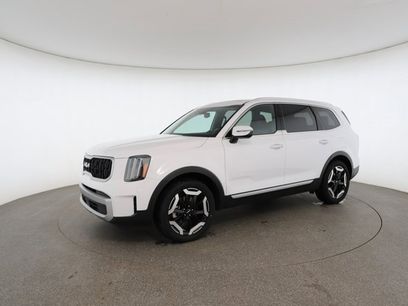 Used 2023 Kia Telluride EX w/ EX Captain's Chair Package