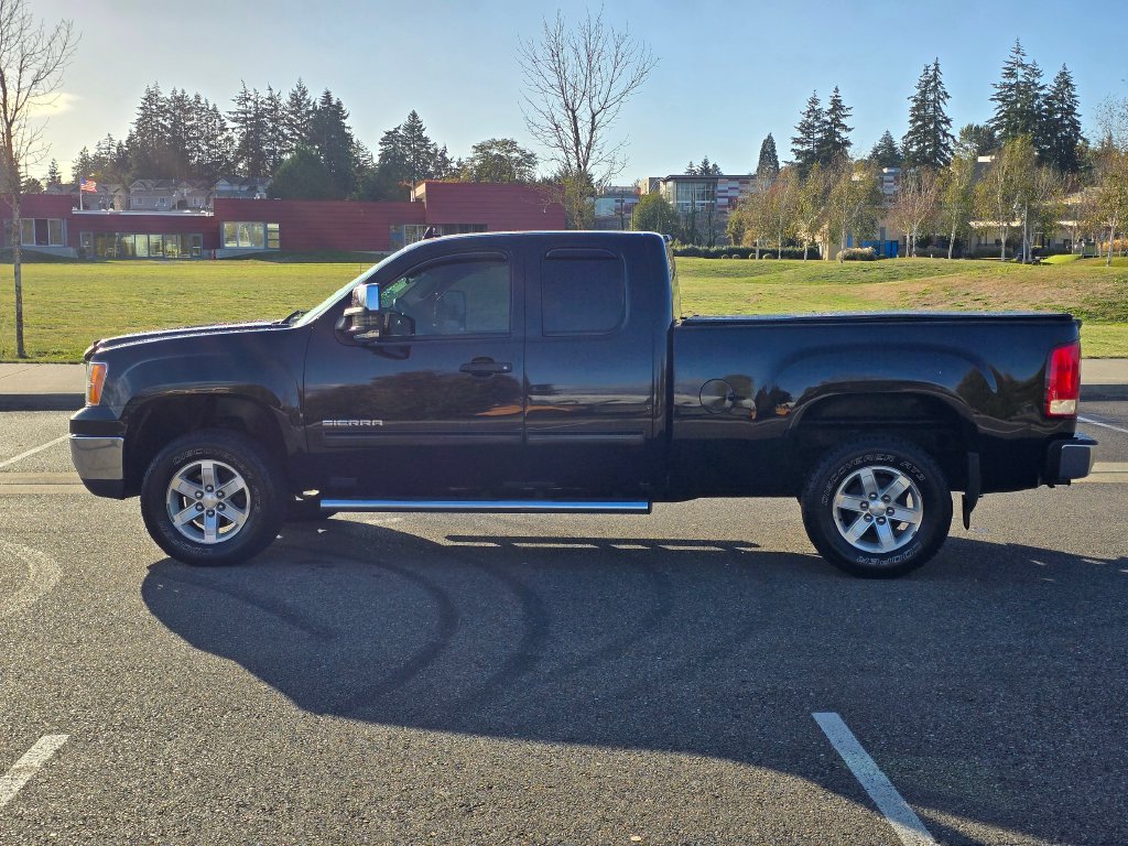 Used 2013 GMC Sierra 1500 SLE w/ Power Tech Package AWD/4WD image 2