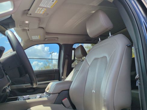 Used 2021 Ford Expedition Max Limited AWD/4WD image 16