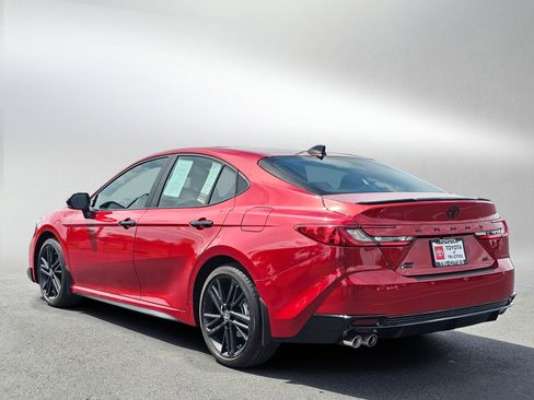 Used 2026 Toyota Camry Hybrid w/ Multimedia Upgrade Package AWD/4WD image 3