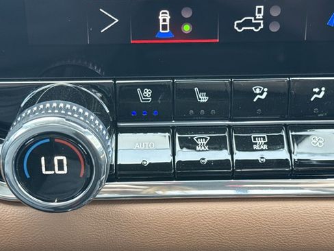 New 2026 GMC Canyon AT4 w/ Technology Plus Package AWD/4WD image 19