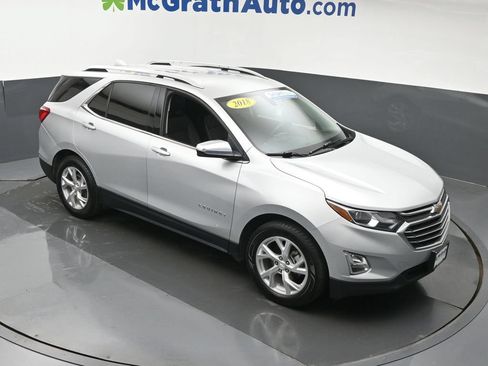 Used 2018 Chevrolet Equinox Premier FWD image 3