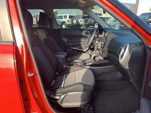 Used 2020 Kia Soul S FWD image 15