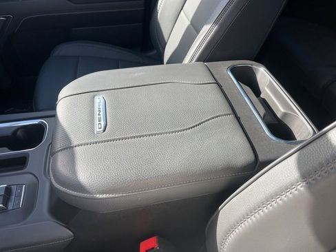 Used 2024 GMC Sierra 2500 Denali w/ Denali Reserve Package image 33