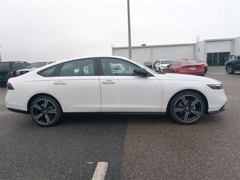 New 2026 Honda Accord SE image 3