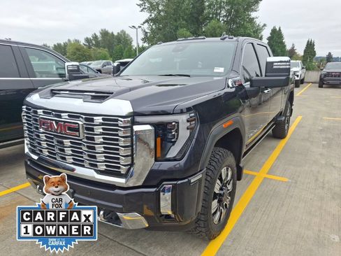 Used 2024 GMC Sierra 3500 Denali w/ Denali Reserve Package AWD/4WD image 1