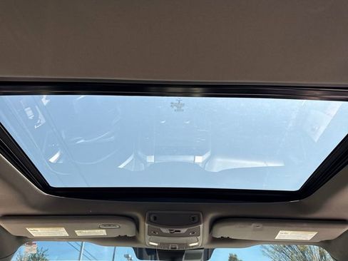Used 2019 Ford F150 Lariat w/ Equipment Group 502A Luxury AWD/4WD image 22