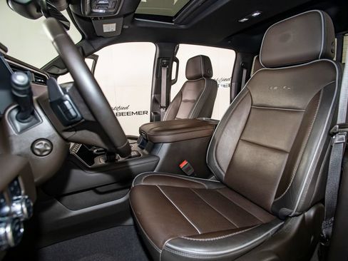 Used 2023 GMC Sierra 1500 Denali w/ Denali Reserve Package AWD/4WD image 11