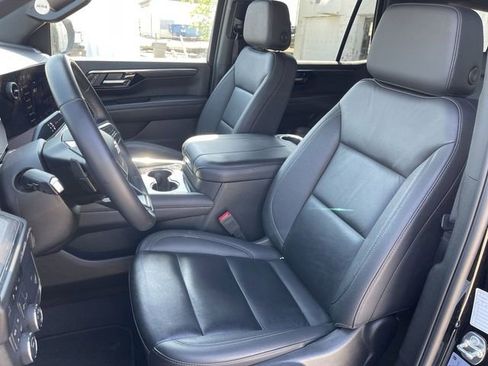 Used 2025 Chevrolet Tahoe LT AWD/4WD image 11
