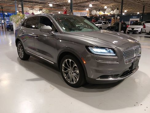 Used 2022 Lincoln Nautilus Reserve w/ Luxury Package AWD/4WD image 8