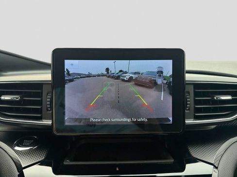Certified 2024 Ford Explorer ST-Line w/ Class IV Trailer Tow Package AWD/4WD image 32